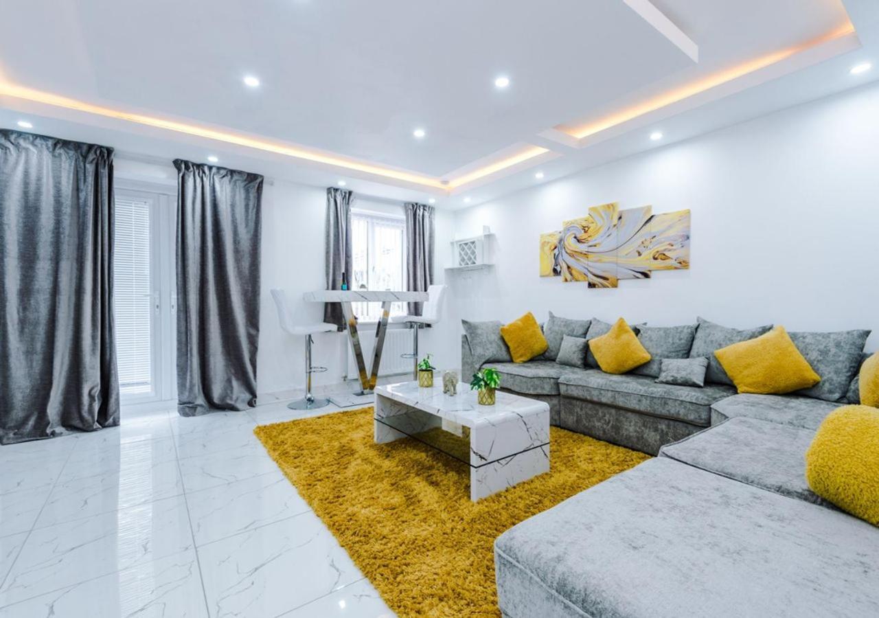 Luxury 3 Bedroom House Close To Manchester Center Exterior foto