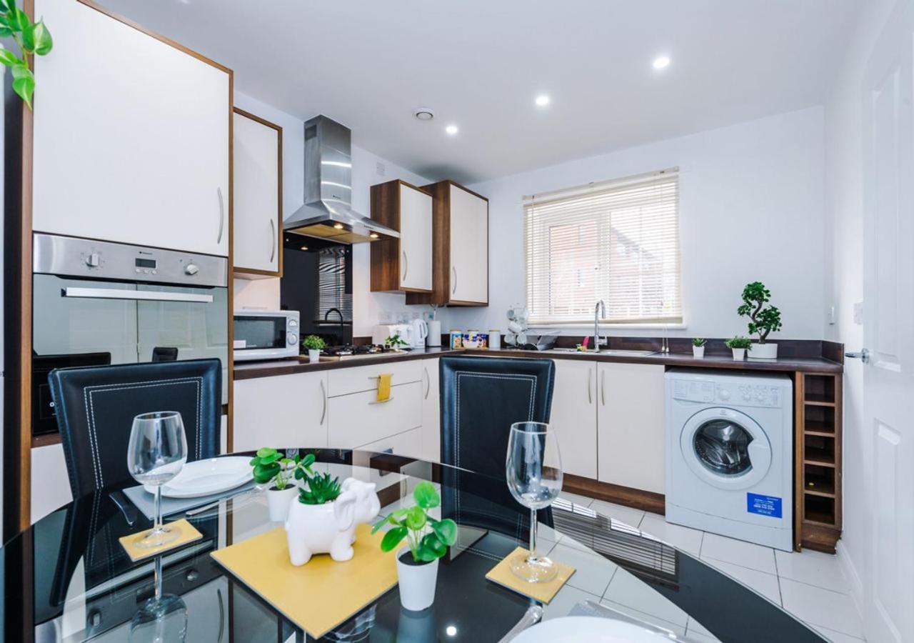 Luxury 3 Bedroom House Close To Manchester Center Exterior foto